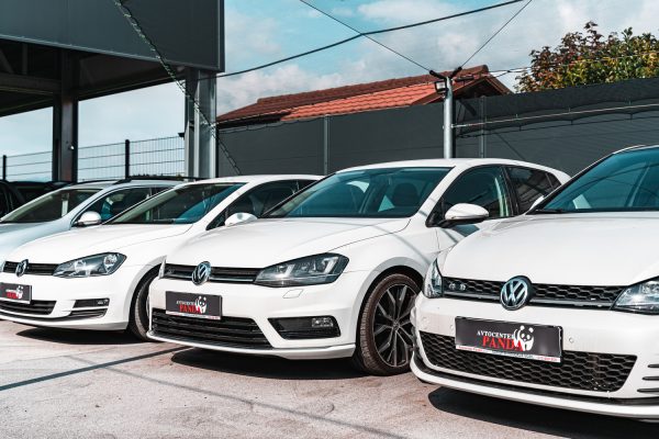 Photo of cars of a car dealer RAAC Avtomobili